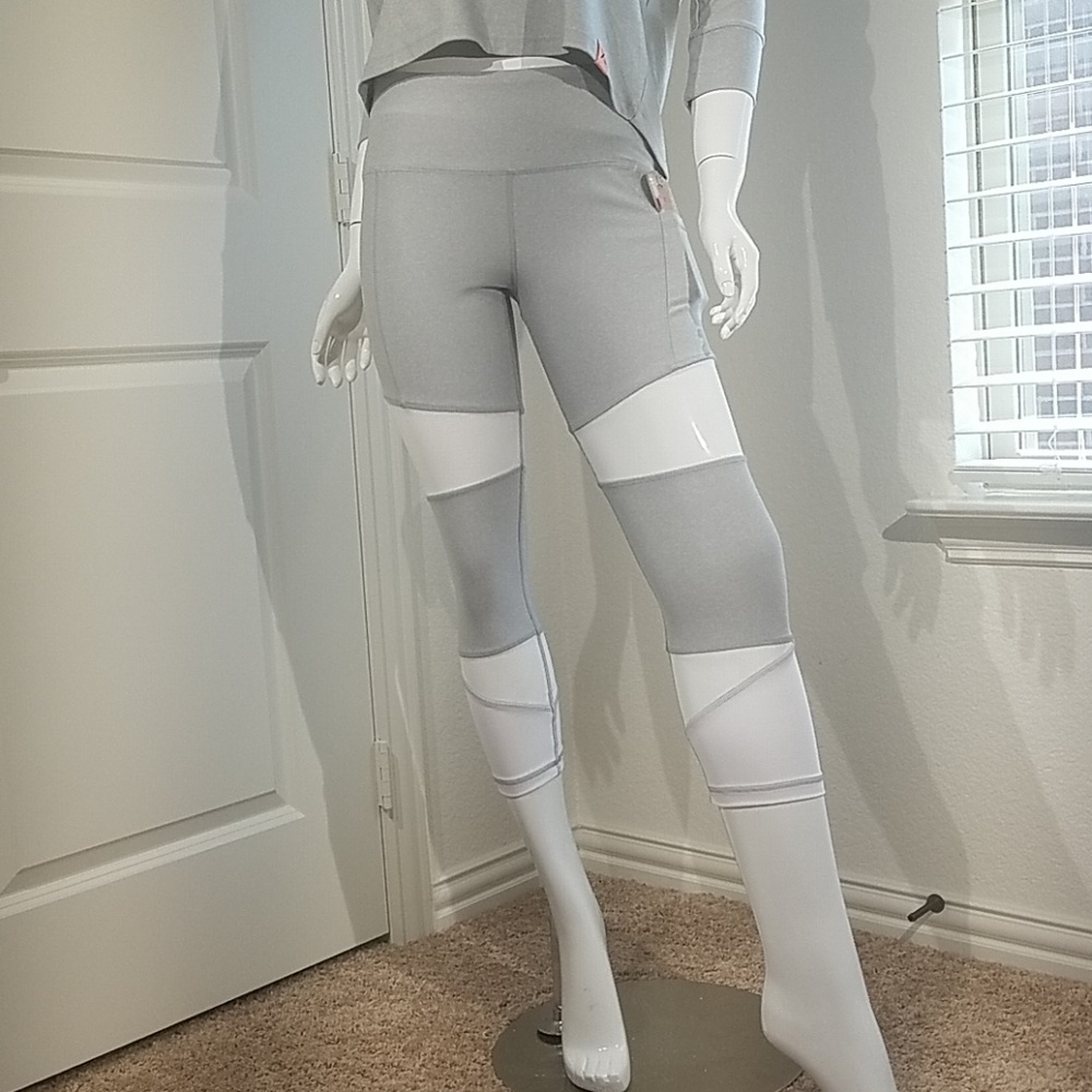 X By Gottex Power Hi Waist Capri Legging - Picture 5 of 8